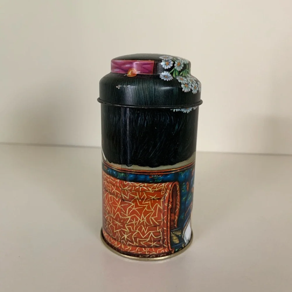 Vintage 60’s tin made in England